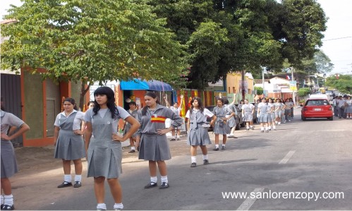 Colegio España otra institución educativa de la ciudad que engalanará el desfile del 13 de mayo